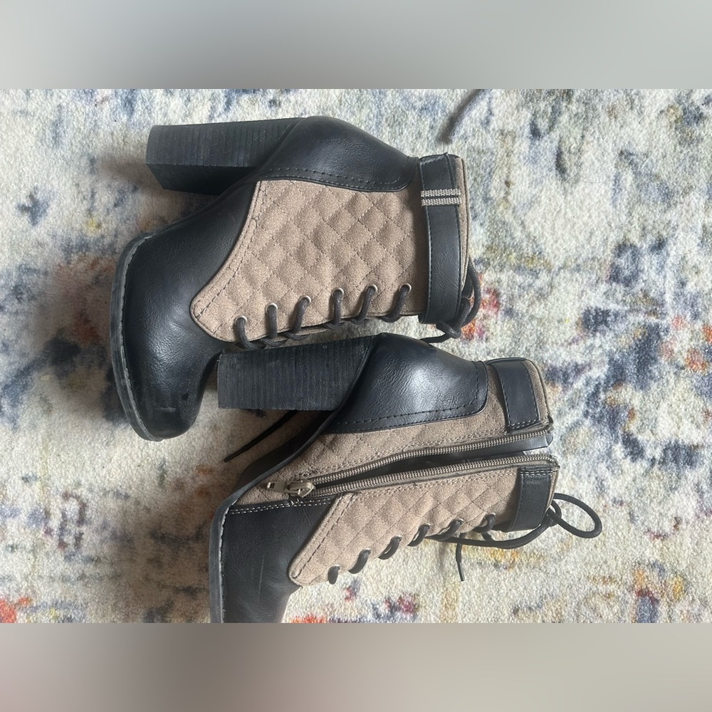Call It Spring Quilted Lace-Up Heeled Combat Boots in Black & Taupe Faux 6.5 - Picture 2 of 8
